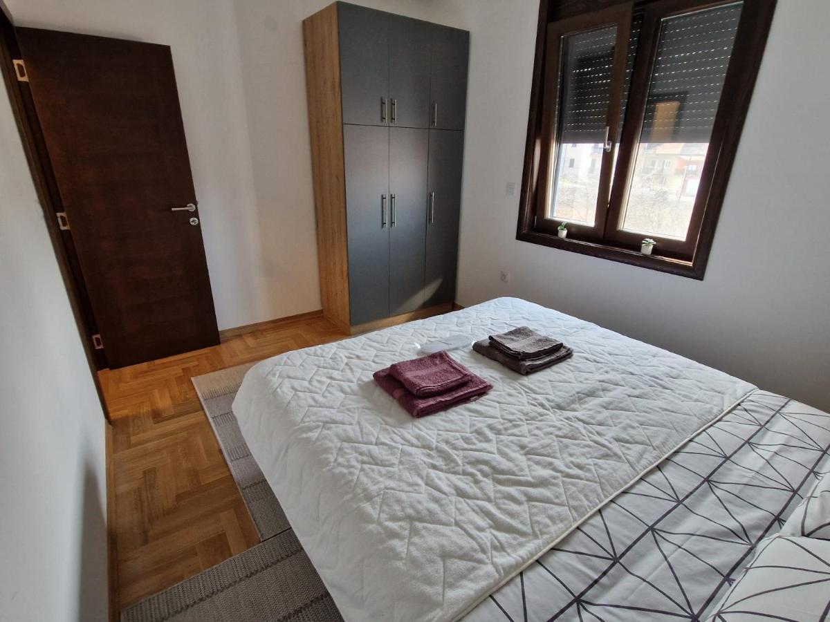 Mb Lux Apartment Vrnjačka Banja Exterior foto